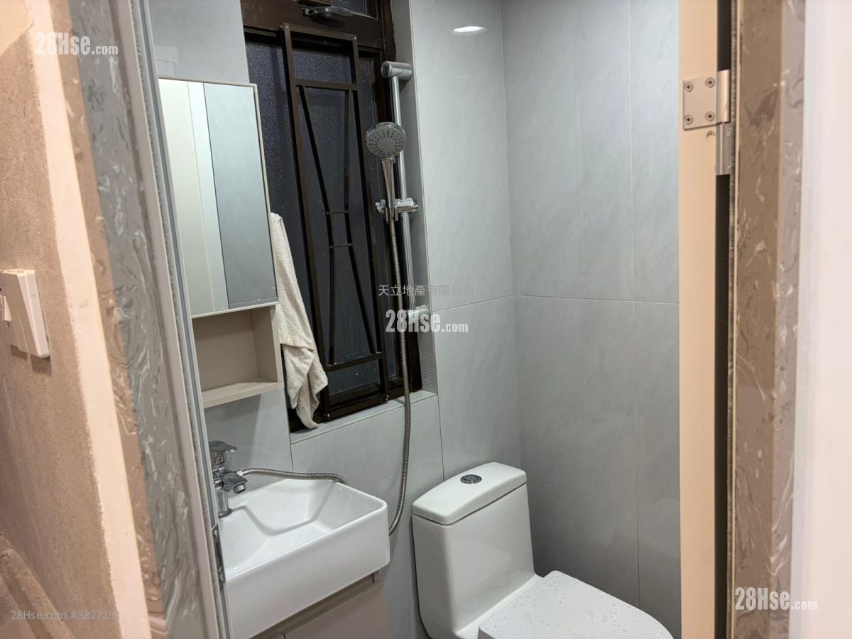 德美樓 租盤 1 房 , 1 浴室 239 平方呎