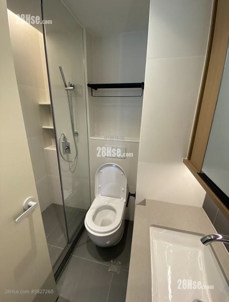 City 18 Sell 1 Bedroom , 1 Bathroom 319 ft²