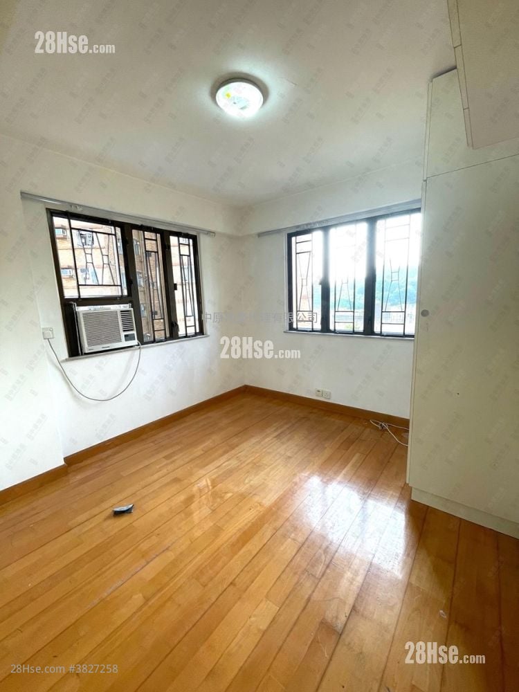 公爵閣 售盤 989 平方呎