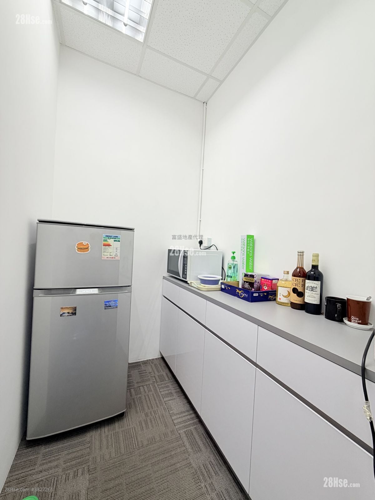 Ford Glory Plaza Rental 4 Bedrooms