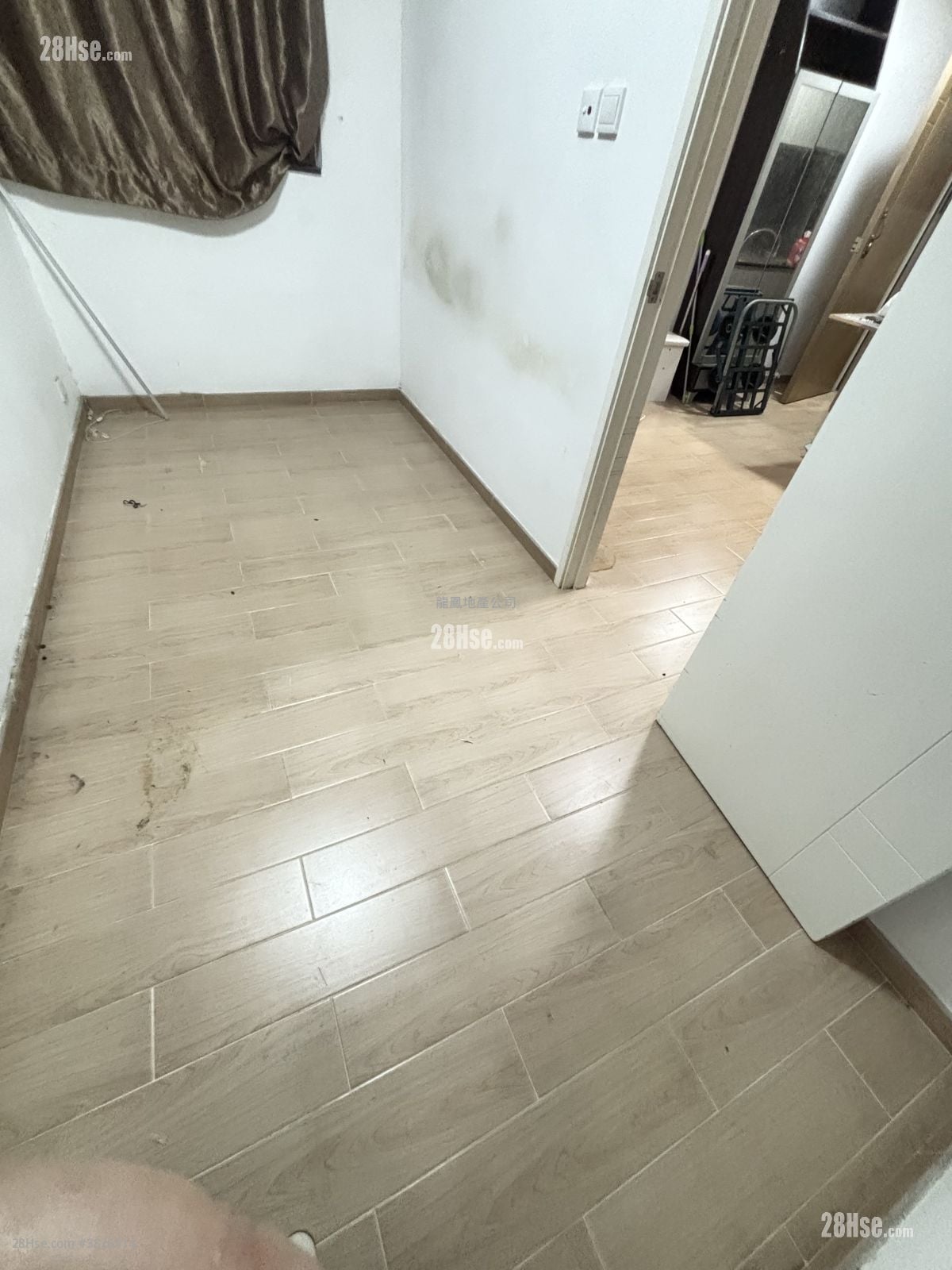 啟運大廈 租盤 2 房 , 1 浴室 346 平方呎