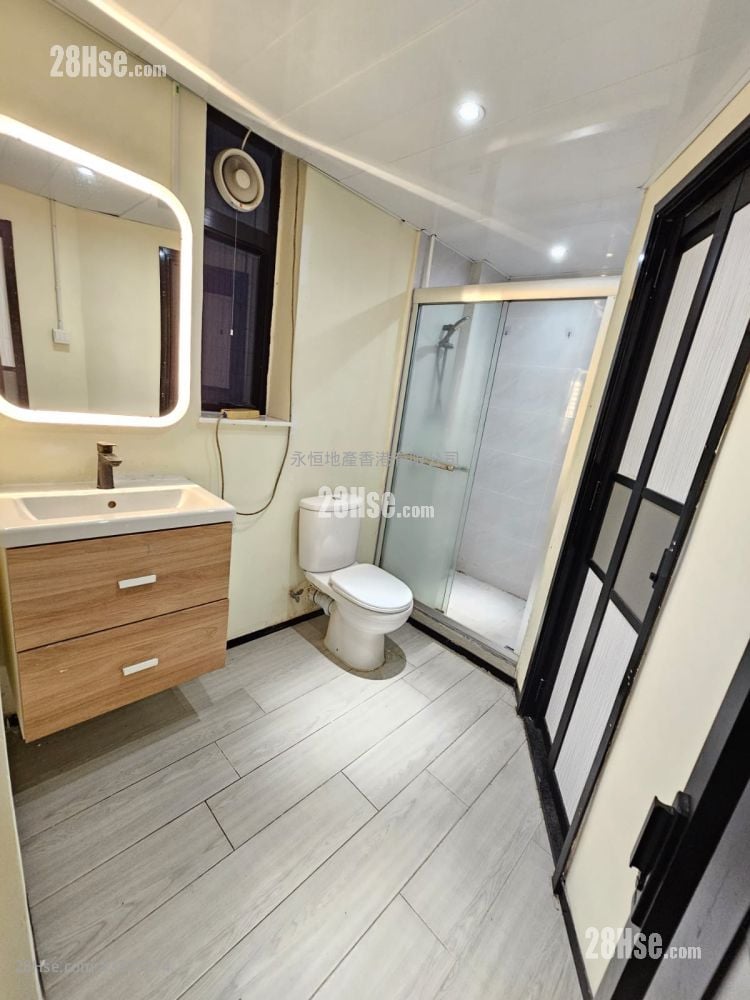 單幢樓房 售盤 3 房 , 1 浴室 612 平方呎