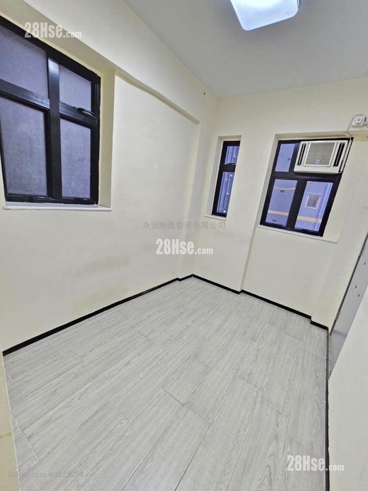 單幢樓房 售盤 3 房 , 1 浴室 612 平方呎