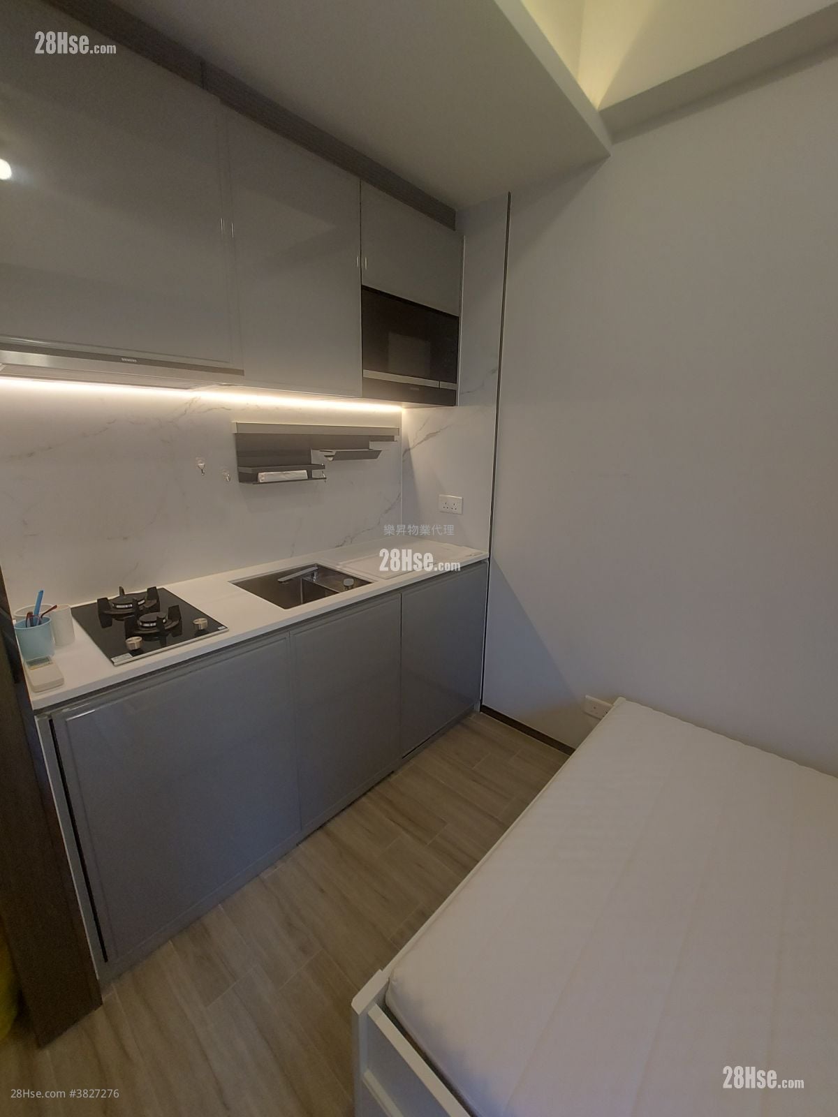 Novum Point Rental Studio , 1 Bathroom 181 ft²