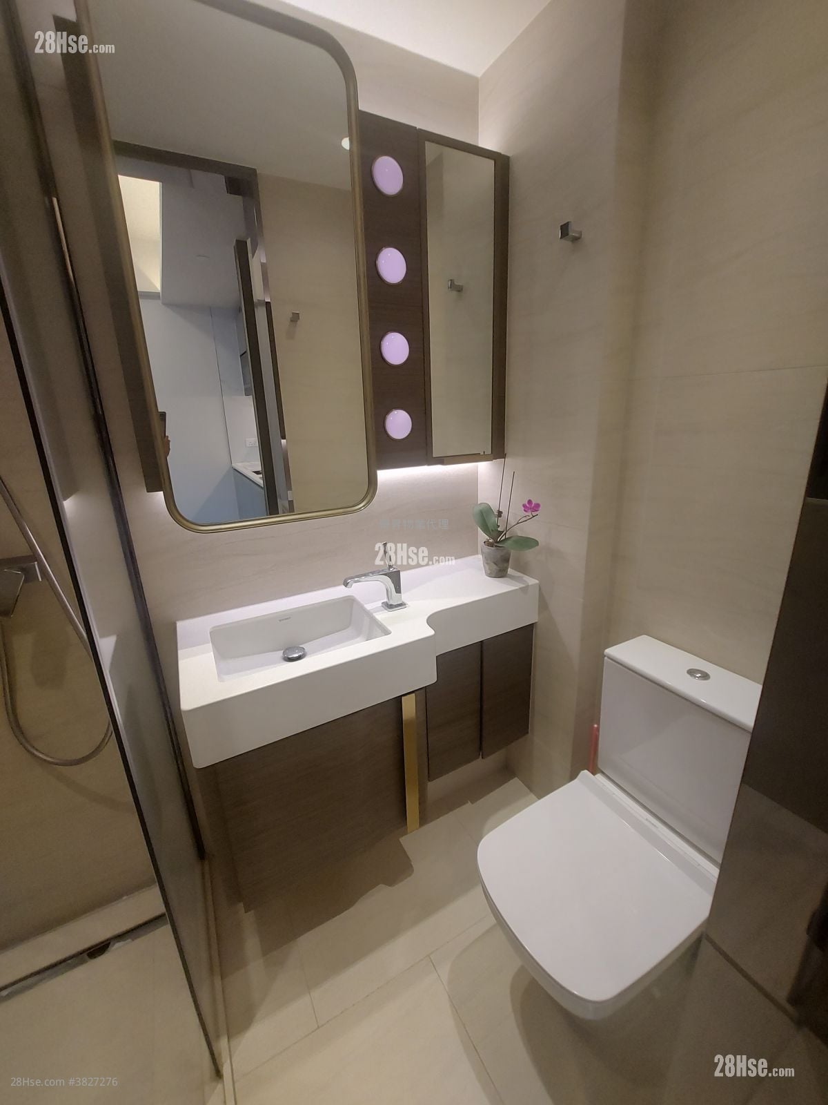 Novum Point Rental Studio , 1 Bathroom 181 ft²