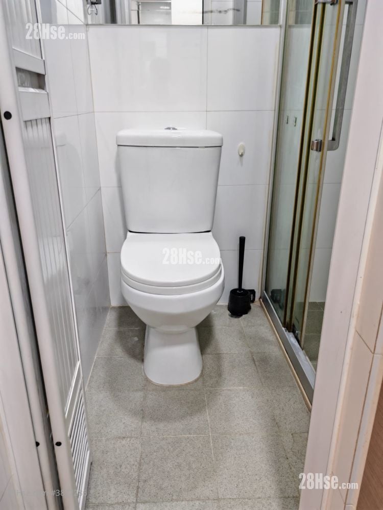 宜泰樓 租盤 140 平方呎