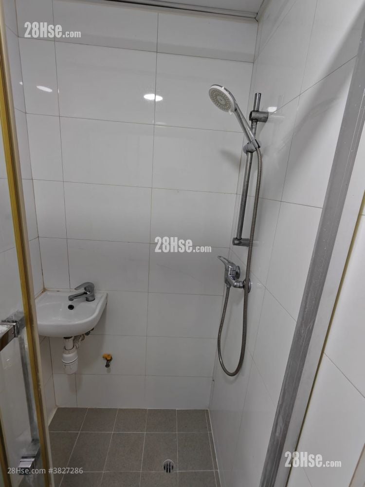 宜泰樓 租盤 140 平方呎