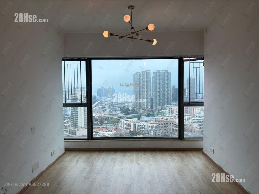 The Bloomsville Sell 3 Bedrooms , 2 Bathrooms 704 ft²