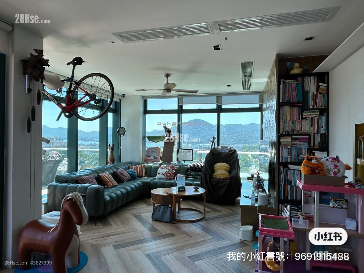 Mont Vert Sell 4 Bedrooms , 3 Bathrooms 1,632 ft²