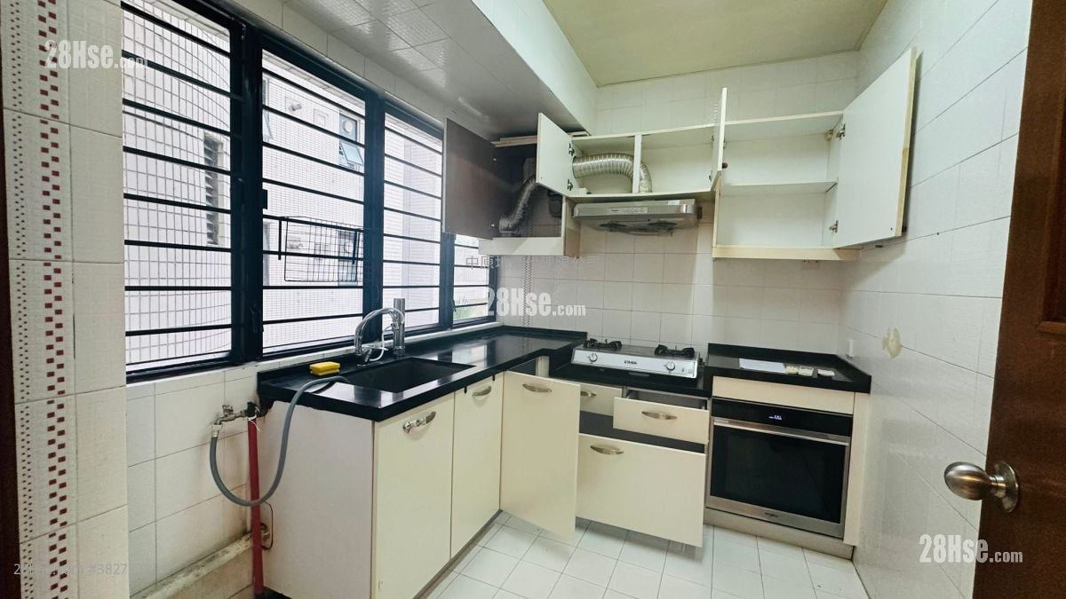廚房: 華翠園 租盤 3 房 , 2 浴室 882 平方呎