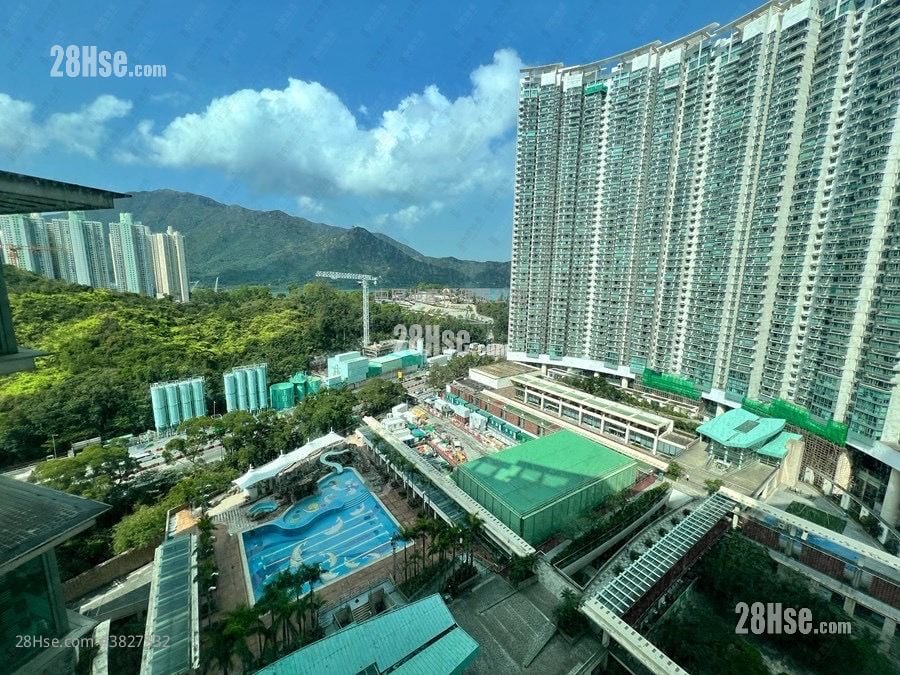 Tung Chung Crescent Sell 3 Bedrooms , 3 Bathrooms 803 ft²
