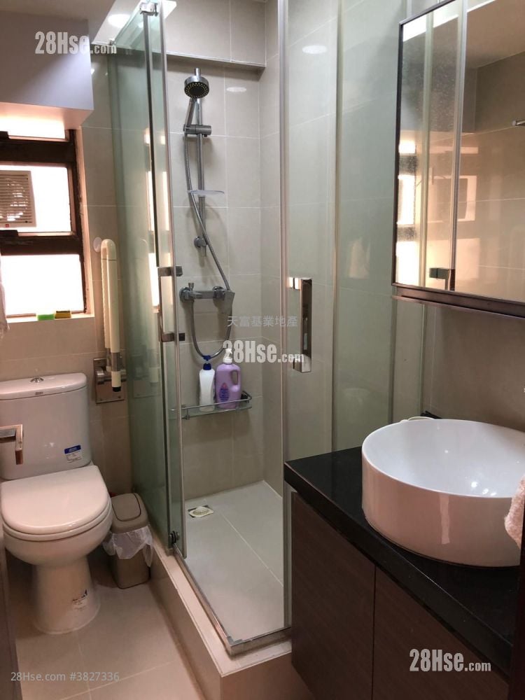 將軍澳村 租盤 3 房 , 2 浴室 700 平方呎