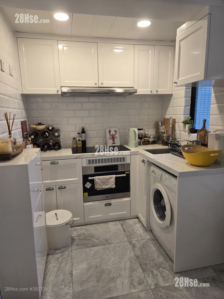 The Bellevue Place Rental 2 Bedrooms , 1 Bathroom 354 ft²