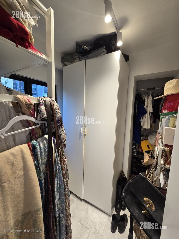 The Bellevue Place Rental 2 Bedrooms , 1 Bathroom 354 ft²