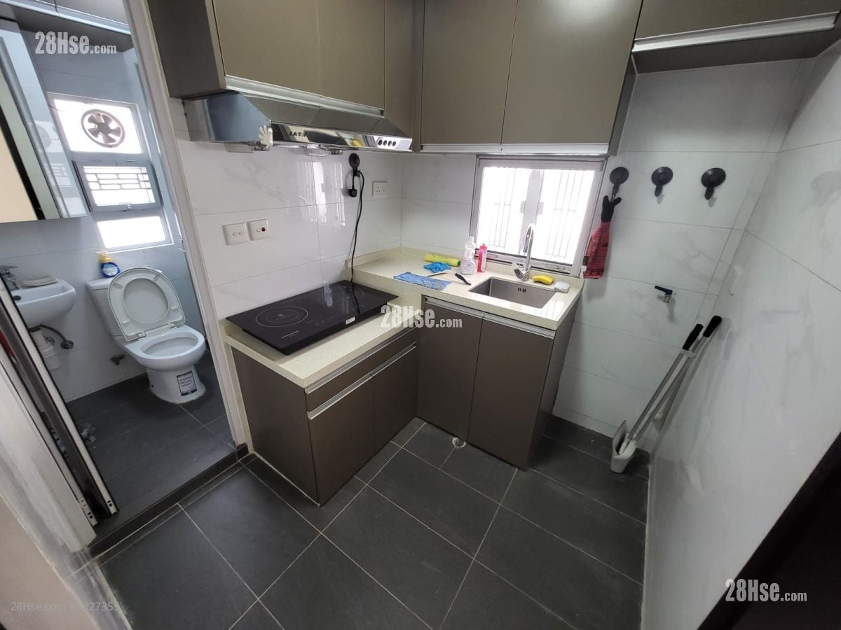 kitchen: Village Rental 3 Bedrooms , 1 Bathroom