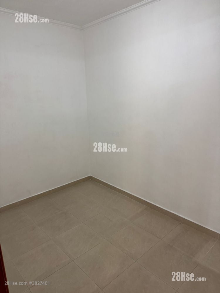 bedroom 2: Fung Shing Court Rental 2 Bedrooms , 1 Bathroom 381 ft²