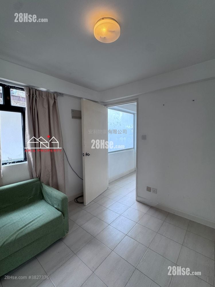 村屋 租盤 2 房 , 1 浴室 700 平方呎