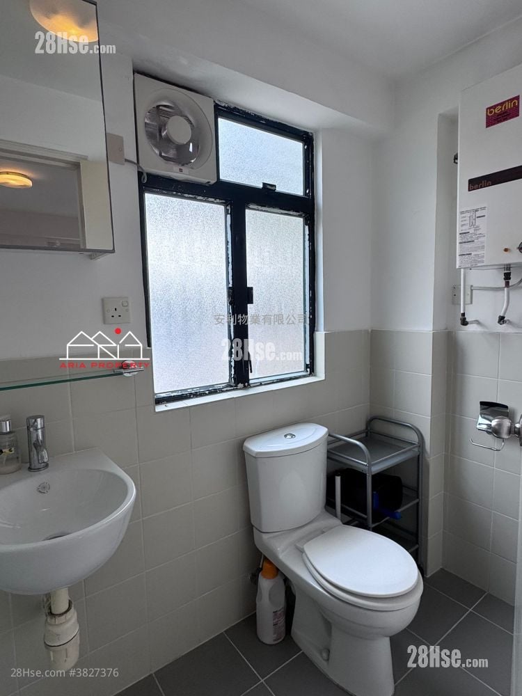 村屋 租盤 2 房 , 1 浴室 700 平方呎