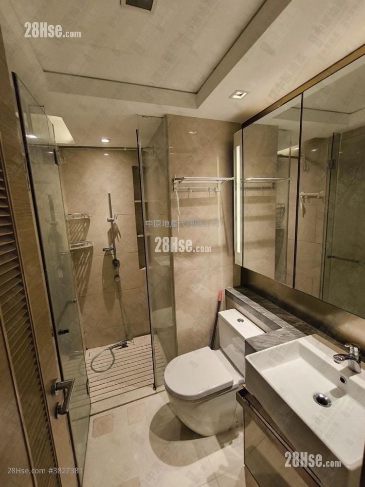 Century Link Sell 2 Bedrooms , 1 Bathroom 468 ft²