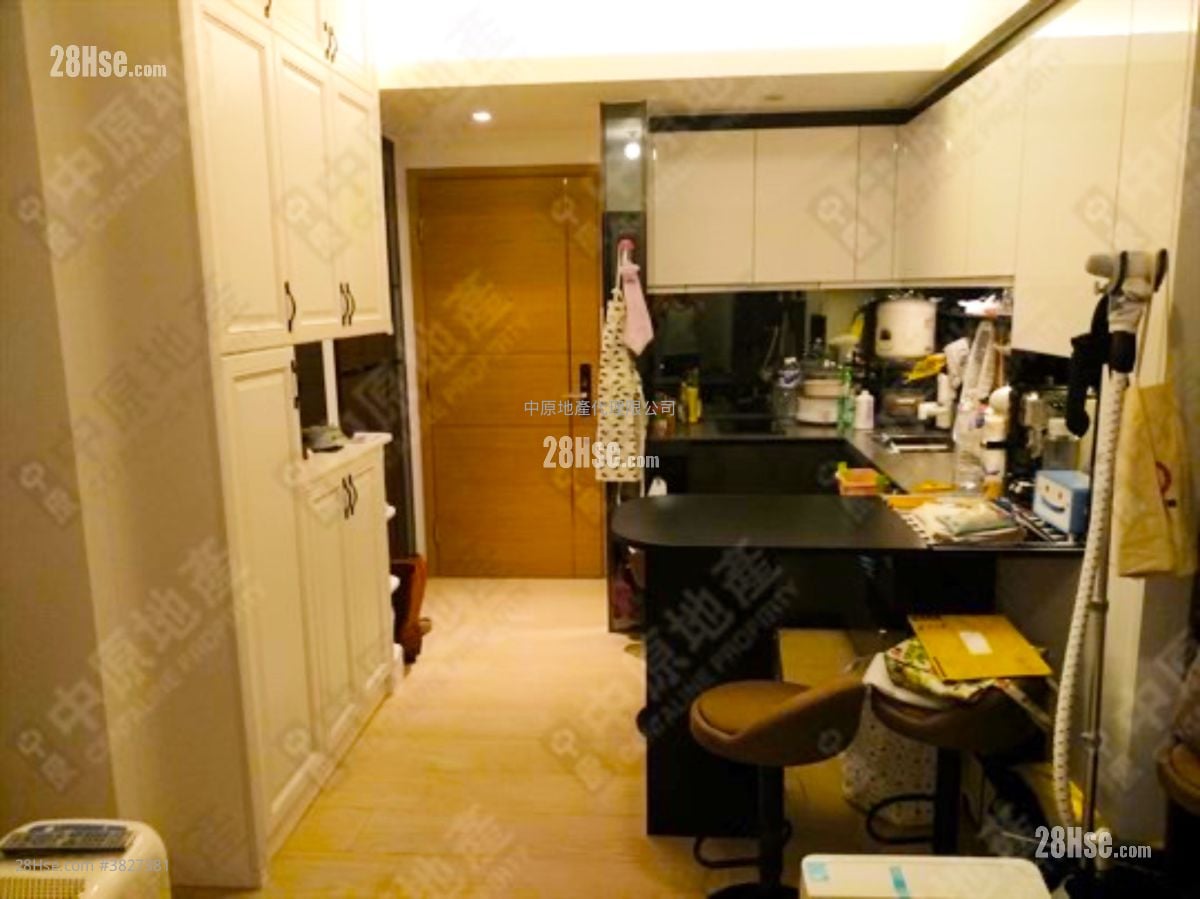 Century Link Sell 2 Bedrooms , 1 Bathroom 468 ft²