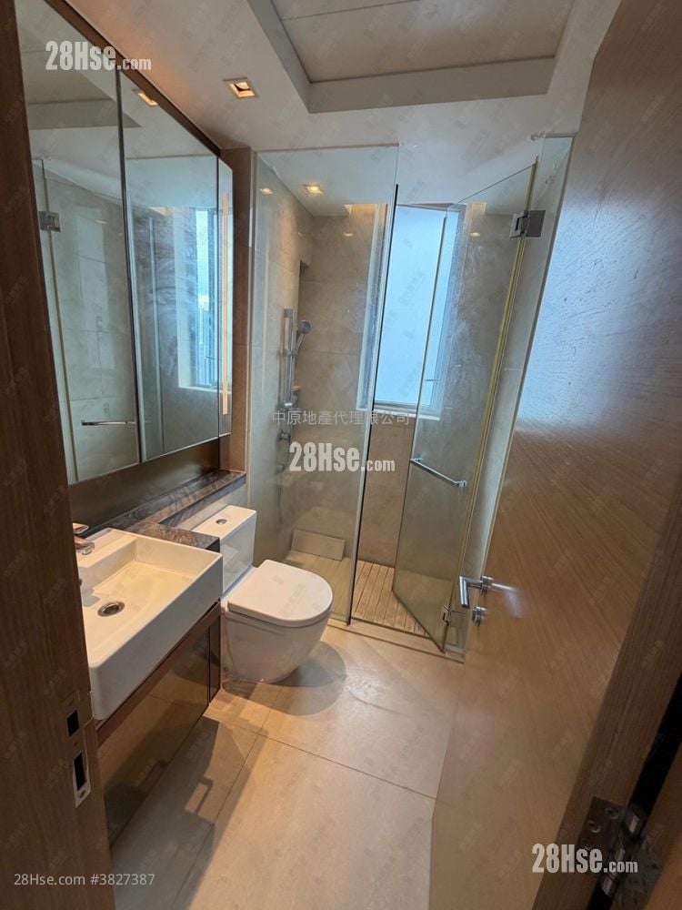 Century Link Sell 3 Bedrooms , 1 Bathroom 572 ft²