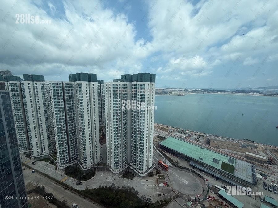 Century Link Sell 3 Bedrooms , 1 Bathroom 572 ft²