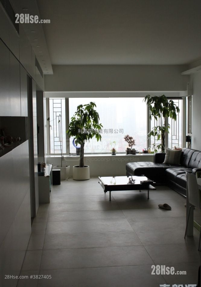 Sorrento Sell 3 Bedrooms , 2 Bathrooms 1,345 ft²