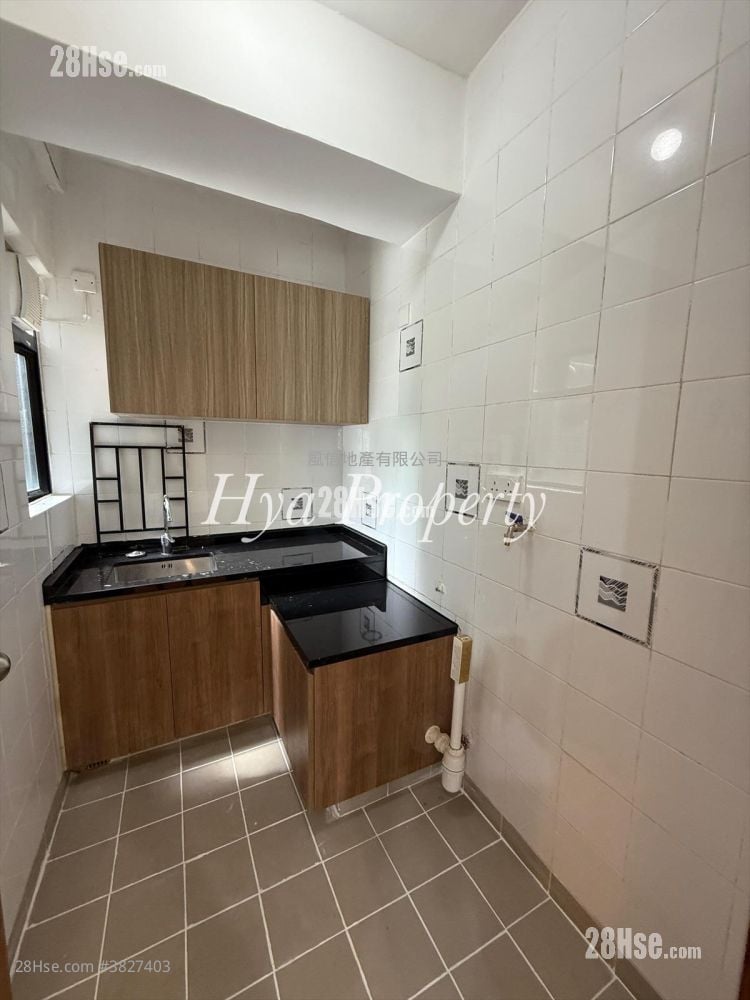 世银花苑 租盘 2 房 , 1 浴室 364 平方尺