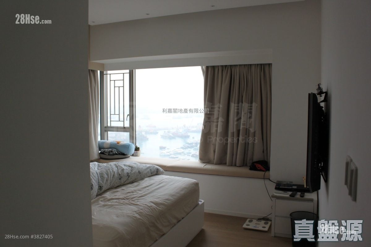 Sorrento Sell 3 Bedrooms , 2 Bathrooms 1,345 ft²