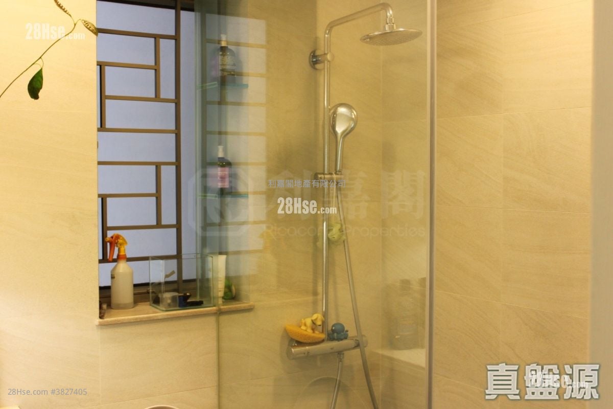 Sorrento Sell 3 Bedrooms , 2 Bathrooms 1,345 ft²