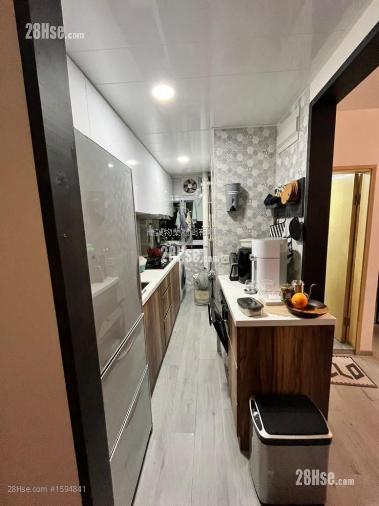 Tsui Ping (North) Estate Sell 3 Bedrooms , 1 Bathroom 494 ft²