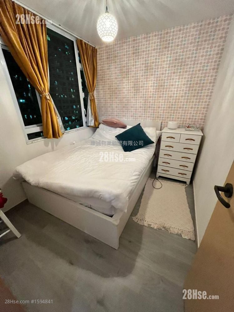 Tsui Ping (North) Estate Sell 3 Bedrooms , 1 Bathroom 494 ft²