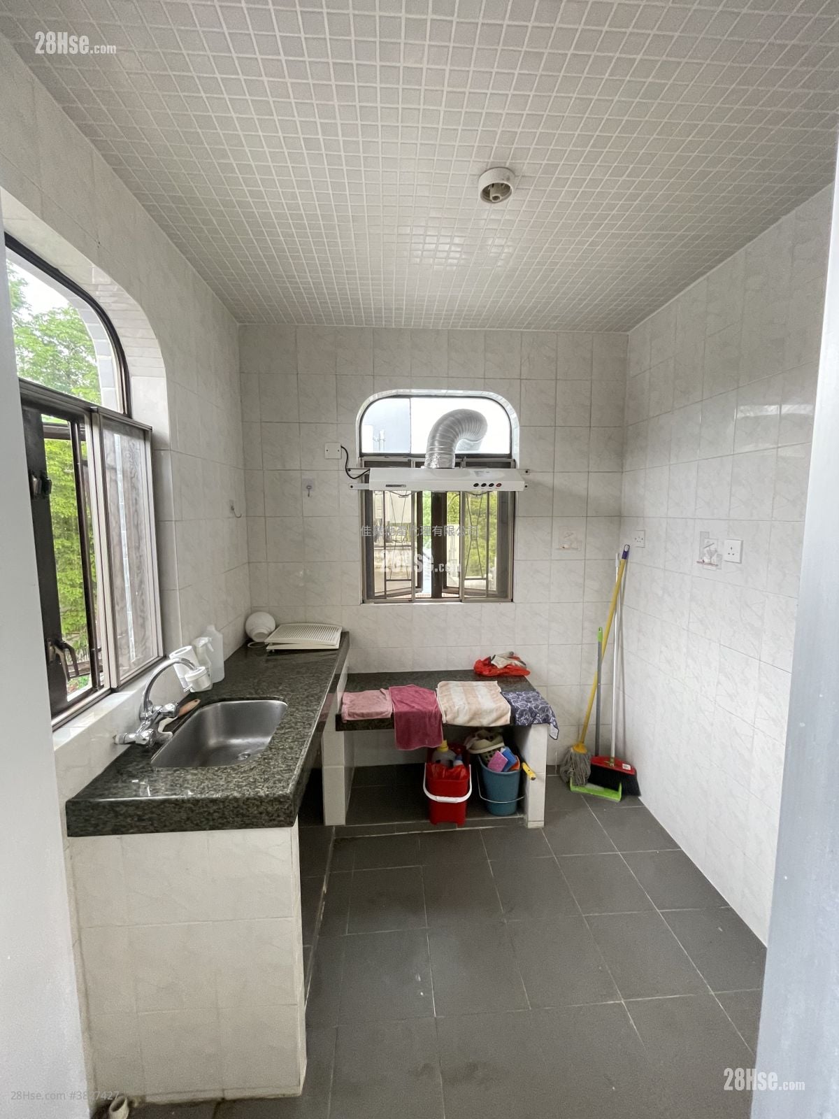 村屋 租盤 1 房 , 1 浴室 350 平方呎