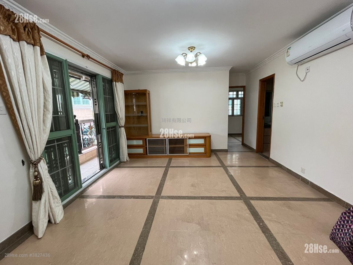 村屋 租盤 3 房 , 1 浴室 700 平方呎