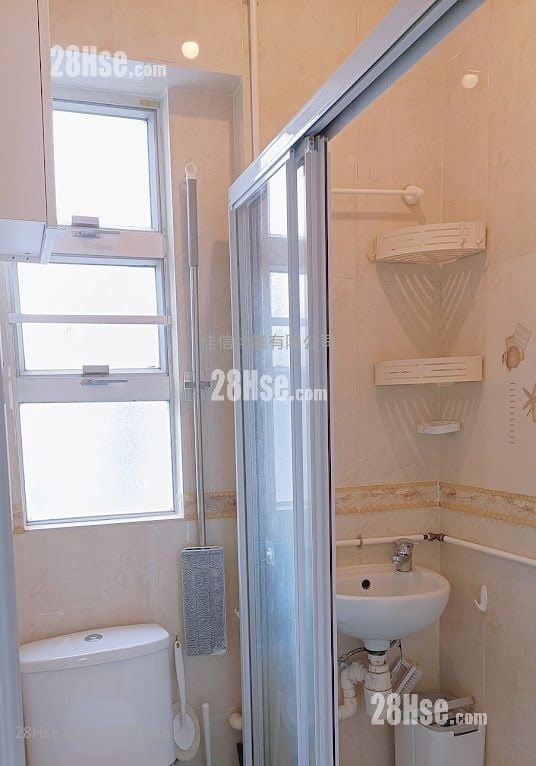 Apartment Rental 2 Bedrooms , 1 Bathroom 265 ft²