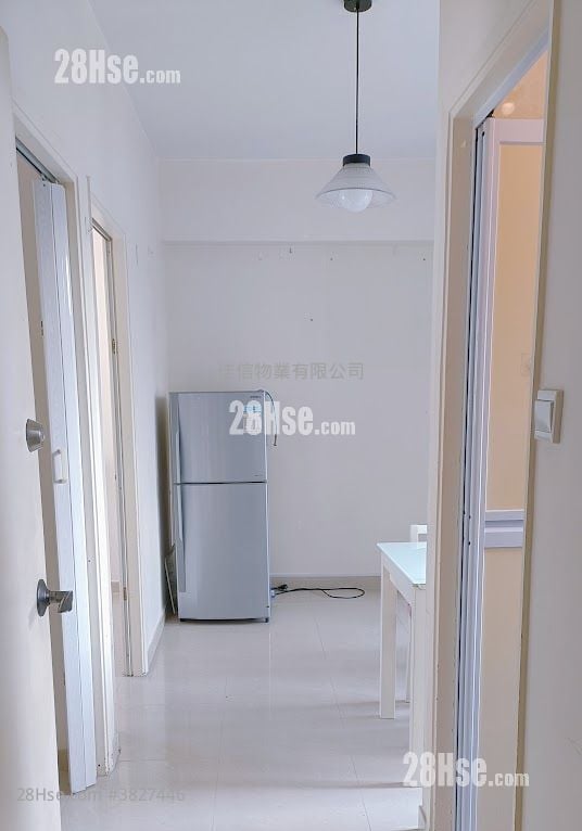 Apartment Rental 2 Bedrooms , 1 Bathroom 265 ft²