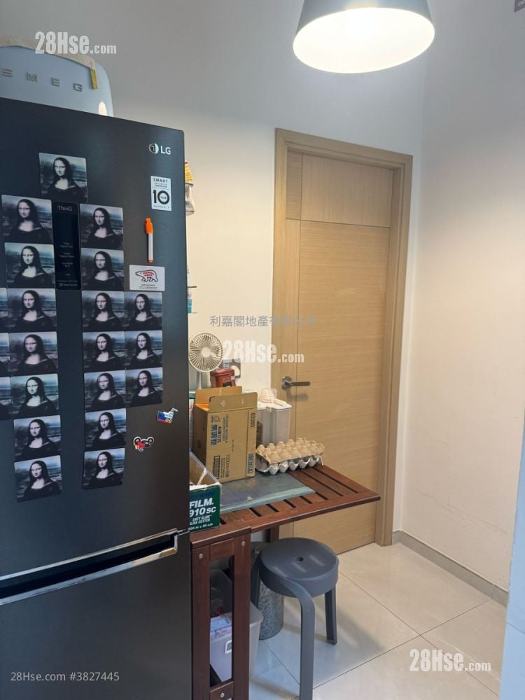 Woodcrest Hill Sell 3 Bedrooms , 2 Bathrooms 936 ft²