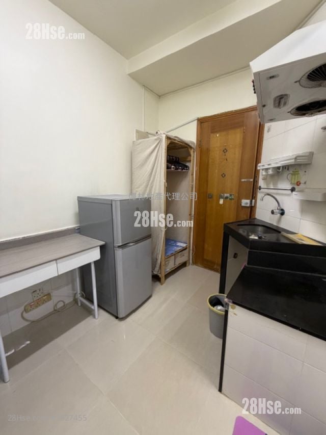 觀塘大廈 租盤 開放式間隔 , 1 浴室 100 平方呎