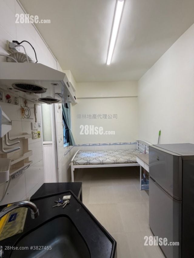 觀塘大廈 租盤 開放式間隔 , 1 浴室 100 平方呎