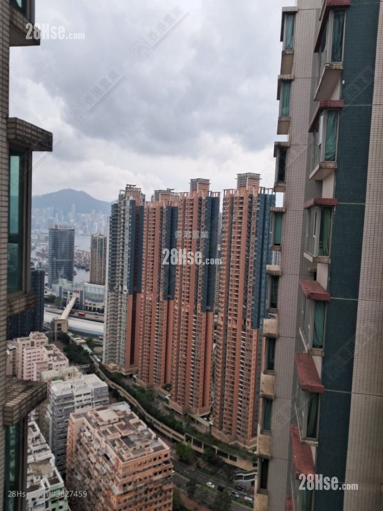 Metro Harbour View Sell 2 Bedrooms , 1 Bathroom 440 ft²