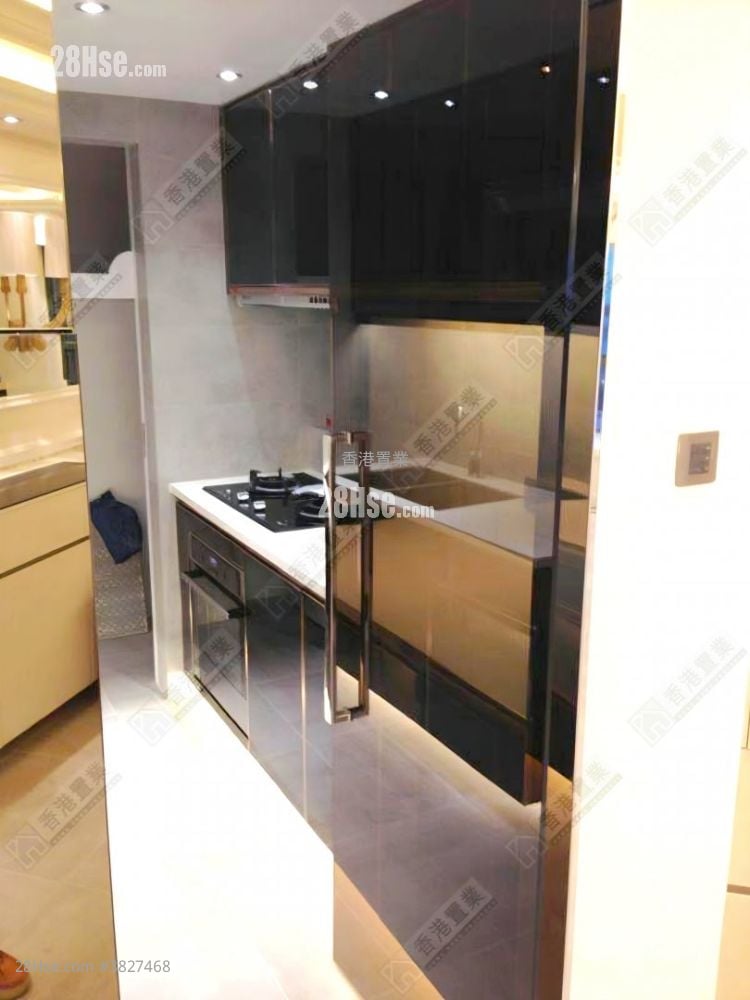 Park Avenue Sell 3 Bedrooms , 2 Bathrooms 695 ft²