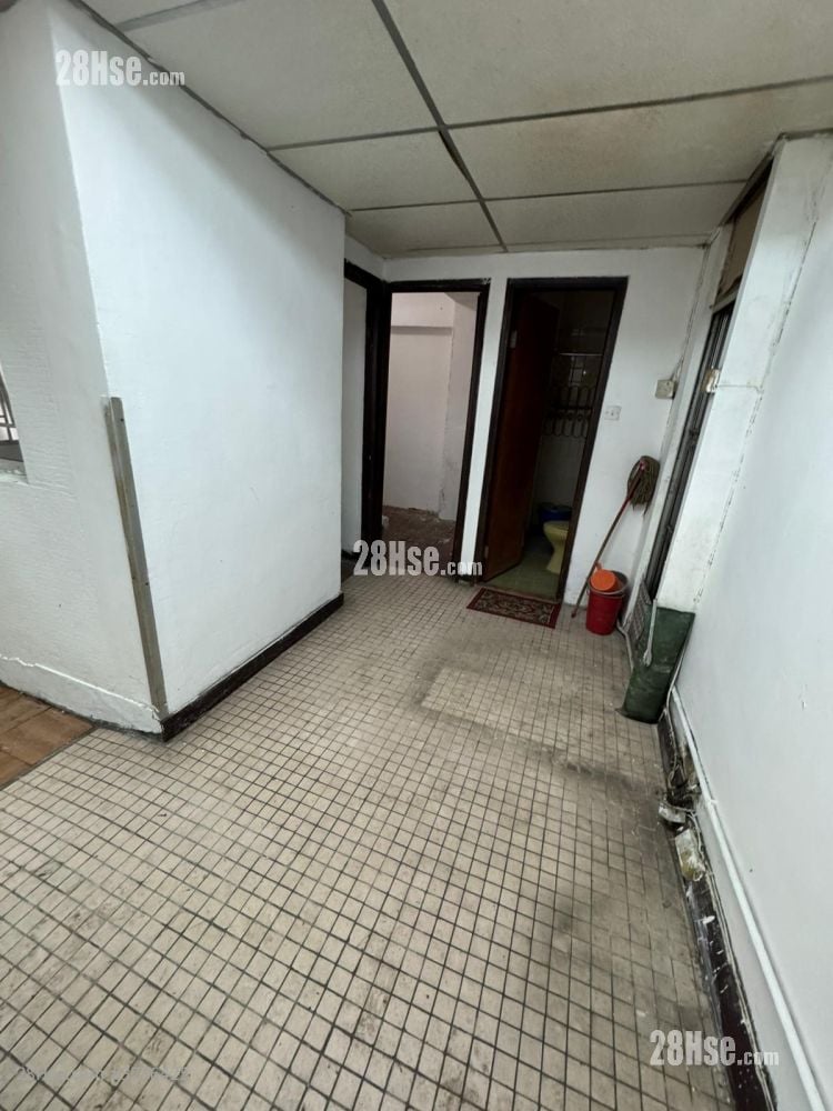 置安阁 租盘 4 房 , 2 厕所 1,300 平方尺