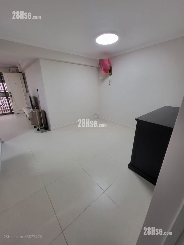 廳: 村屋 租盤 2 房 , 1 浴室