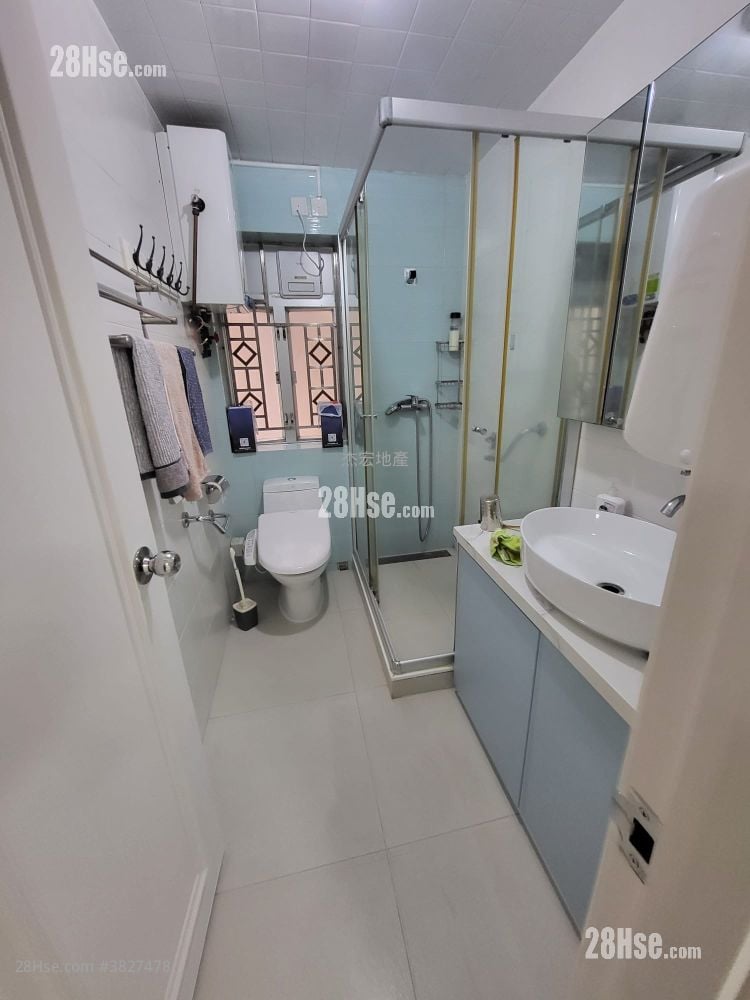 浴室: 村屋 租盤 2 房 , 1 浴室