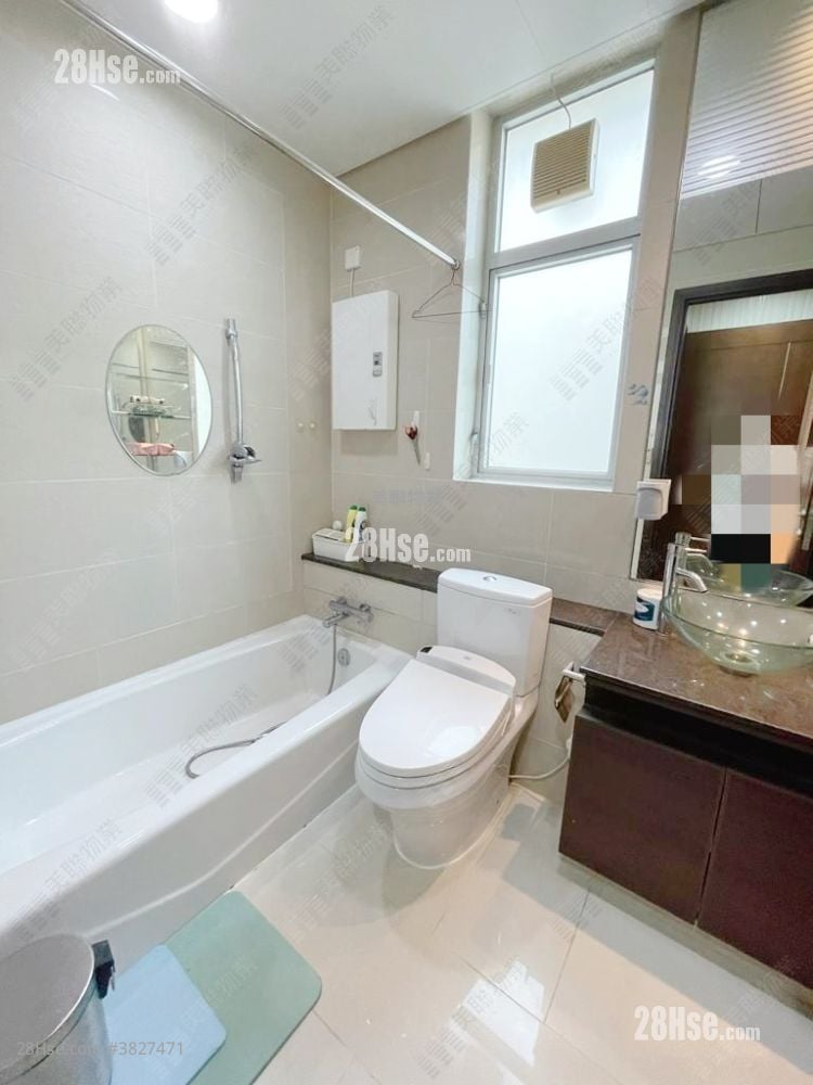 Miami Crescent Sell 4 Bedrooms 1,795 ft²