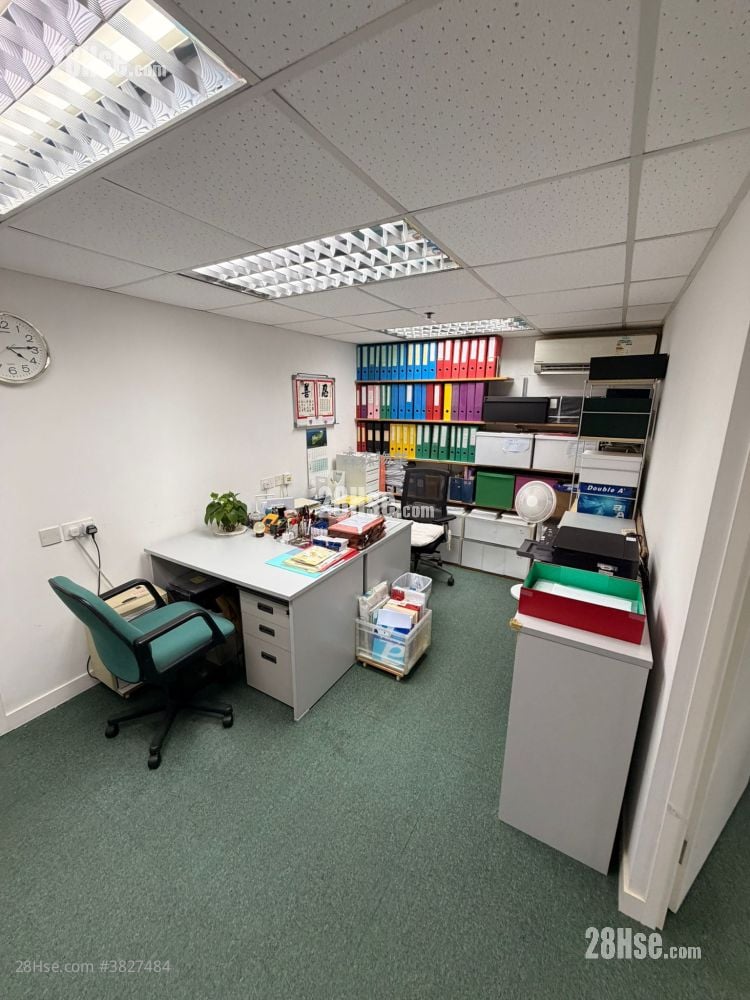 Shun Fat Industrial Building Sell 726 ft²