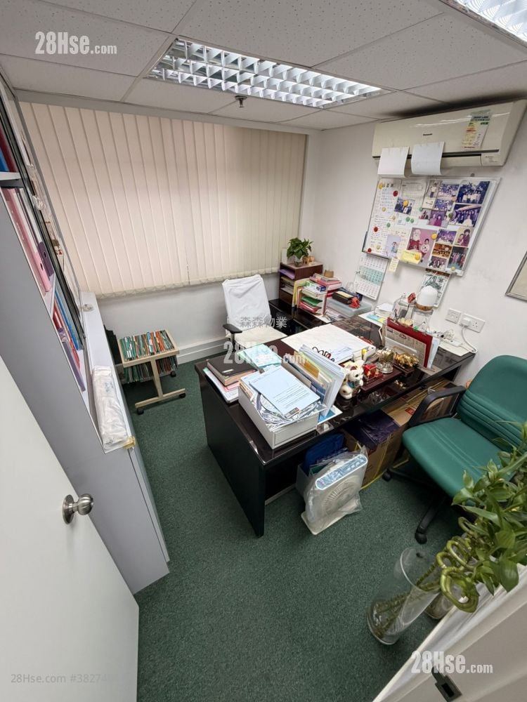 Shun Fat Industrial Building Sell 726 ft²