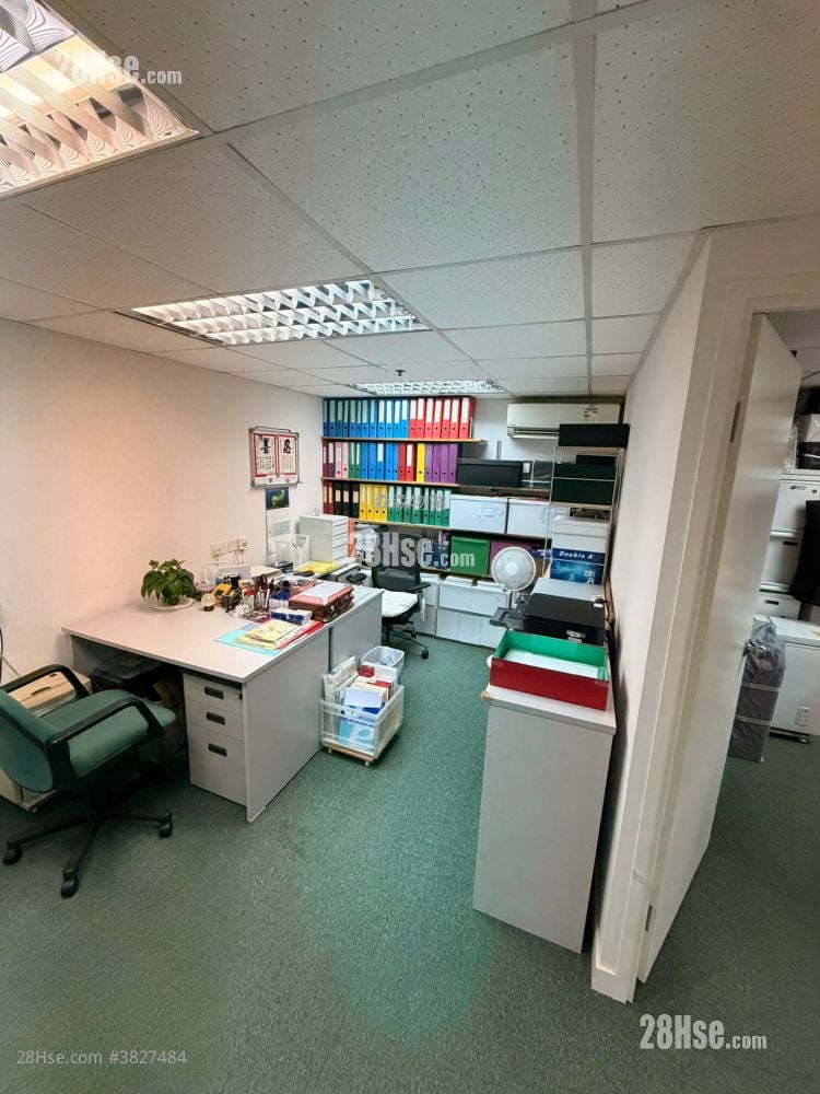 Shun Fat Industrial Building Sell 726 ft²