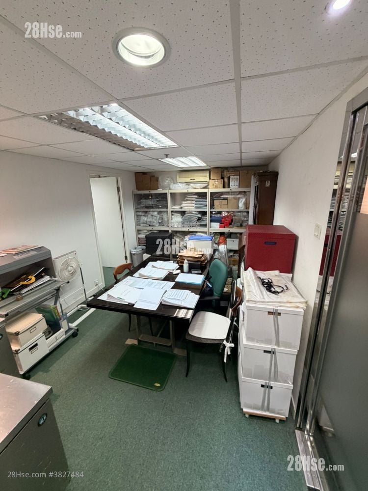 Shun Fat Industrial Building Sell 726 ft²