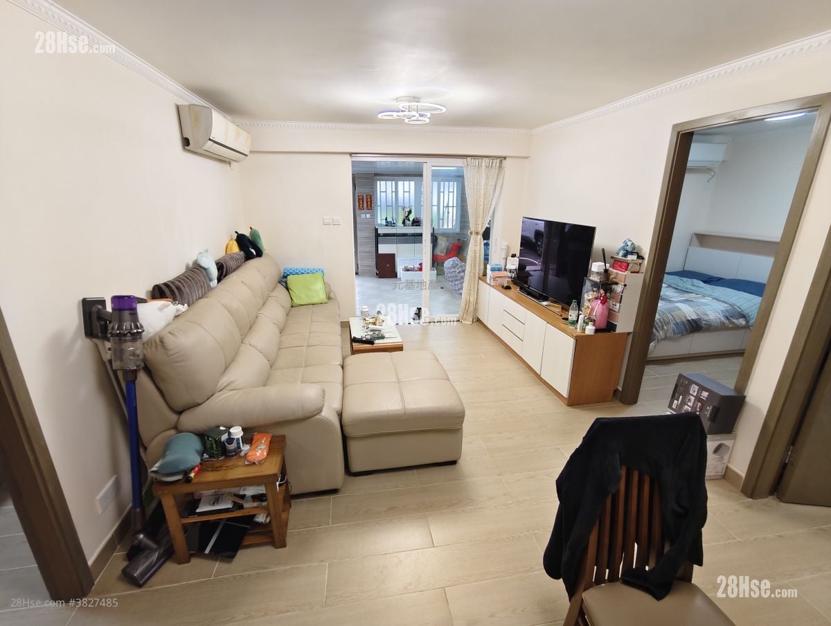 村屋 租盤 3 房 , 1 浴室 700 平方呎